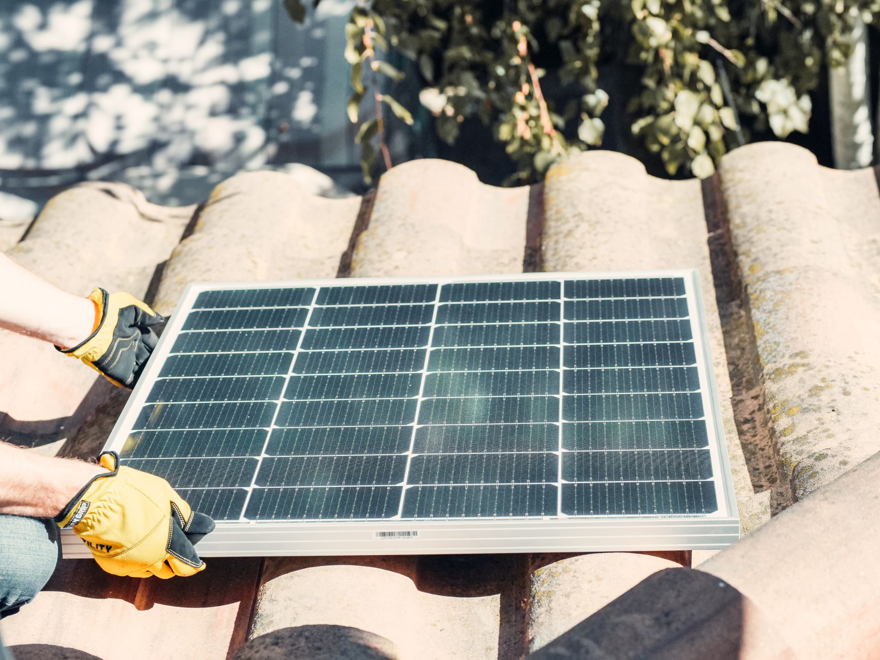 Installateur panneaux solaires équipe à Hyères